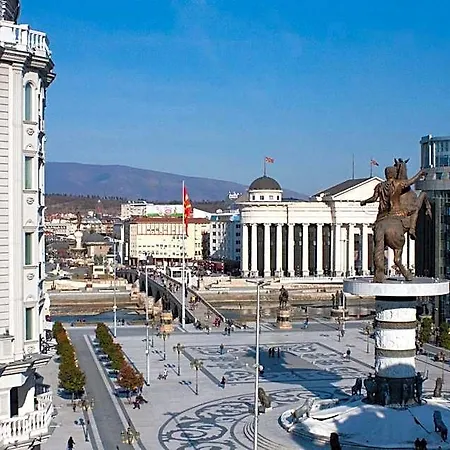Otel Square Üsküp