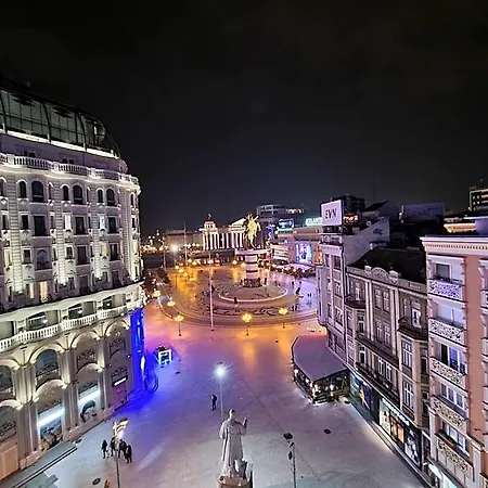 Square Hotel